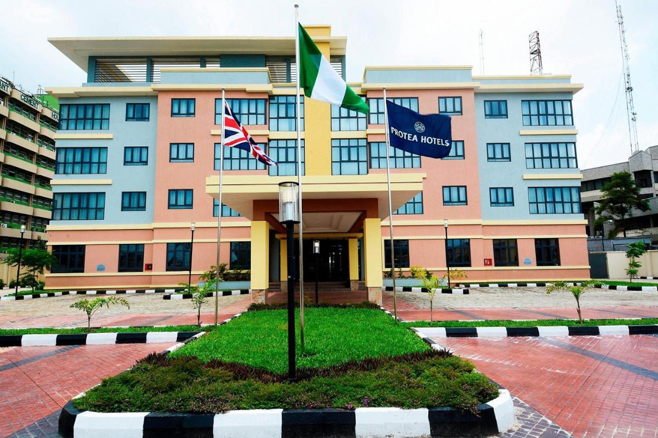 Protea Hotel By Marriott Ikeja Select Lagos Esterno foto