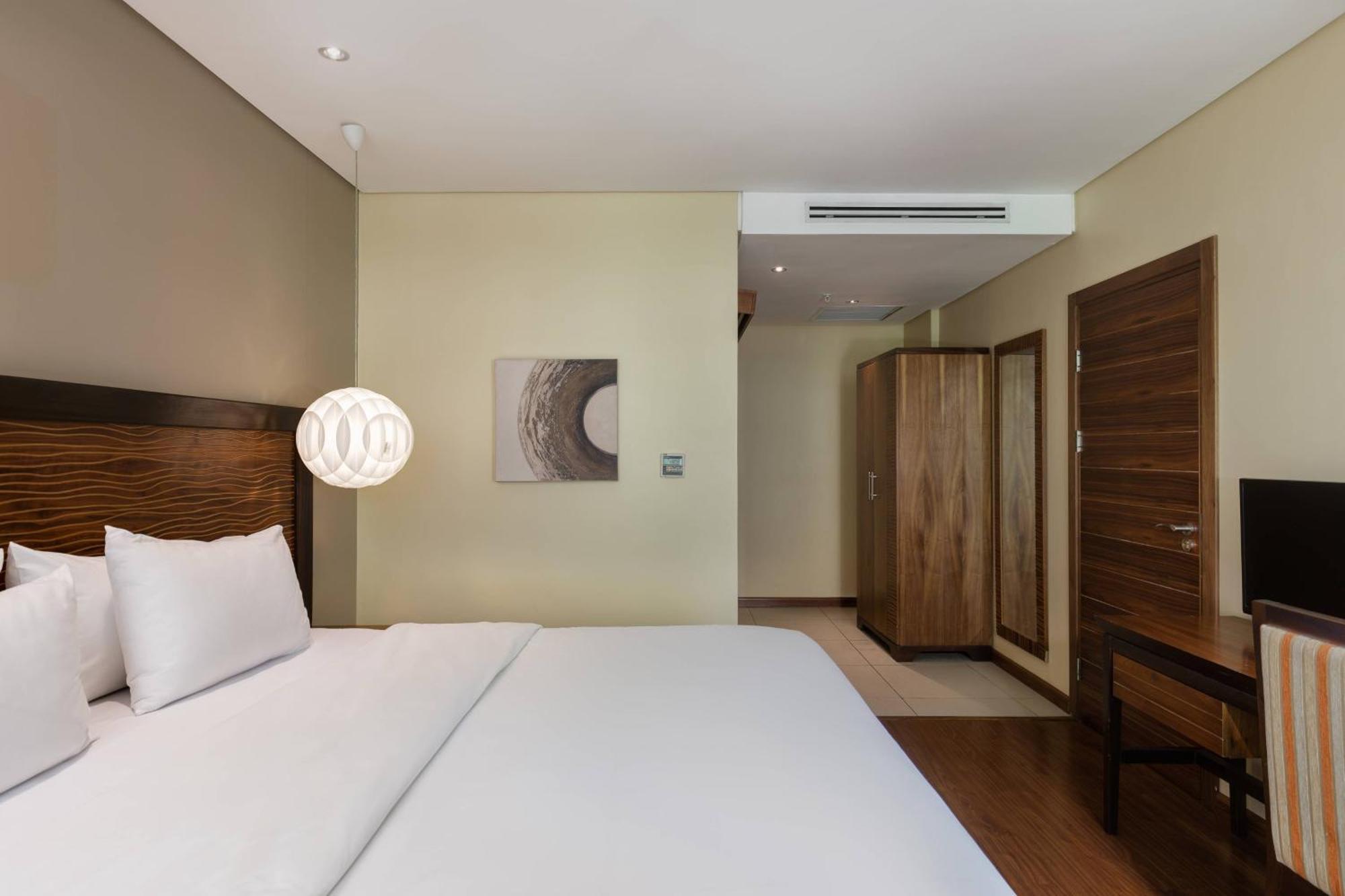 Protea Hotel By Marriott Ikeja Select Lagos Esterno foto