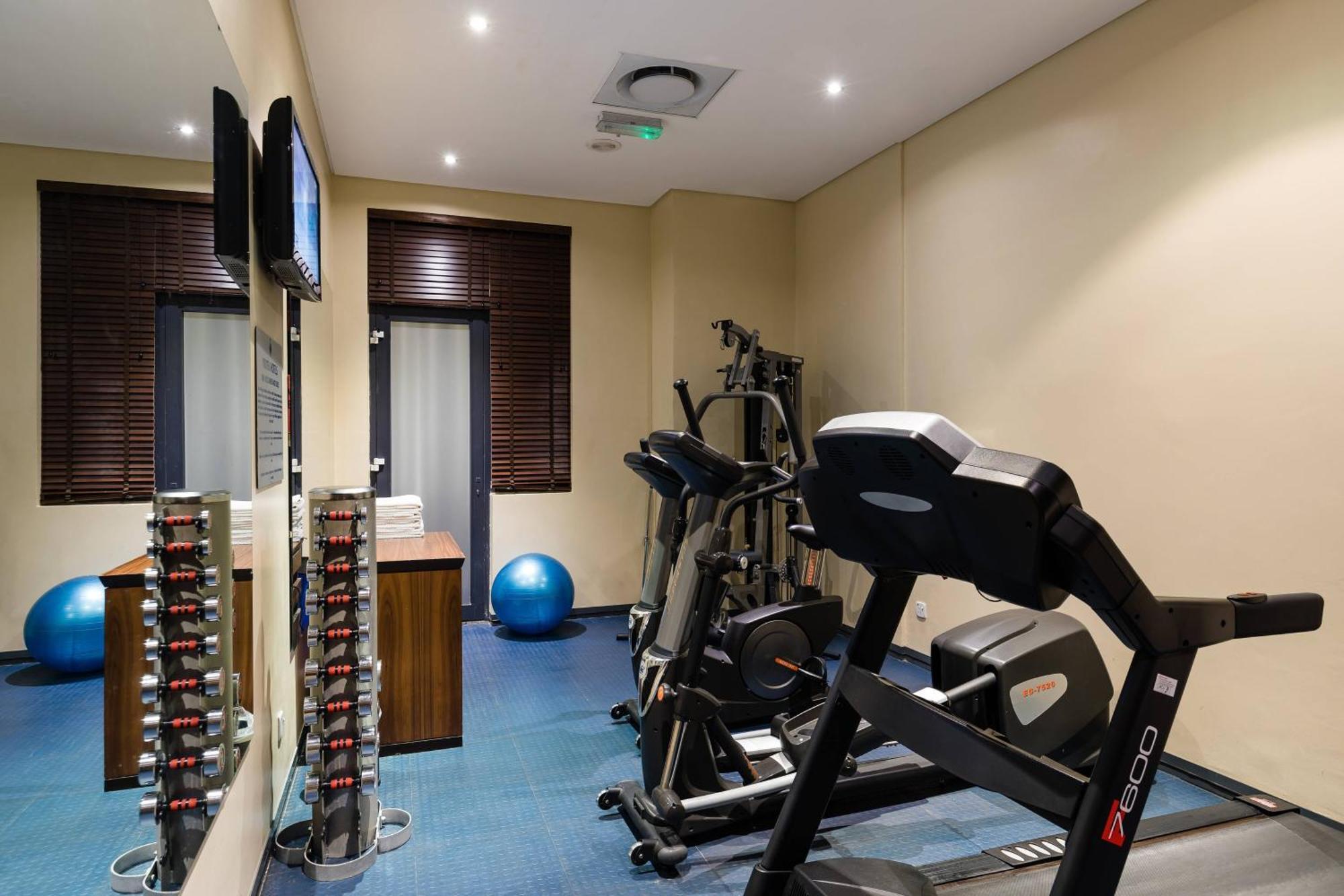 Protea Hotel By Marriott Ikeja Select Lagos Esterno foto