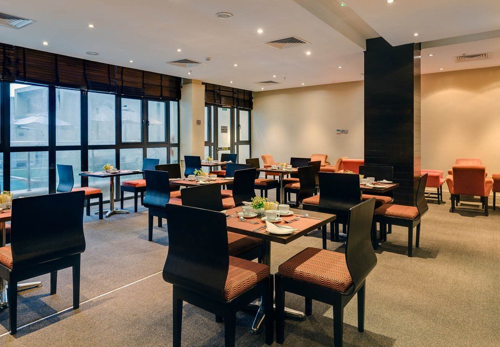 Protea Hotel By Marriott Ikeja Select Lagos Esterno foto